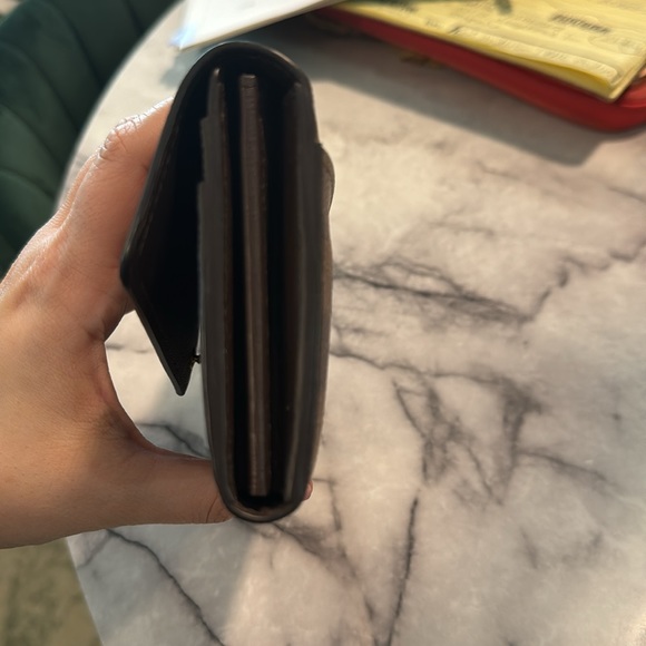 AUTHENTIC LV WALLET - Picture 5 of 12